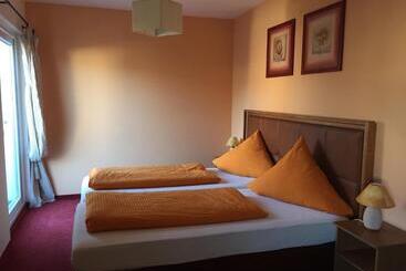 ホテル Haus Der Gastlichkeit