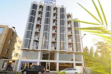 هتل Premium Palace