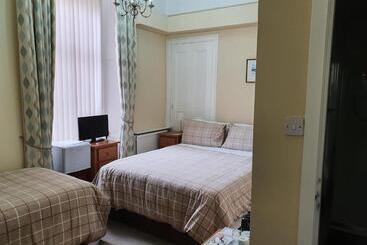 Pensió Dean Park Guest House