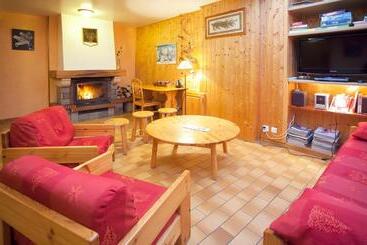 민박 La Roche Du Croue