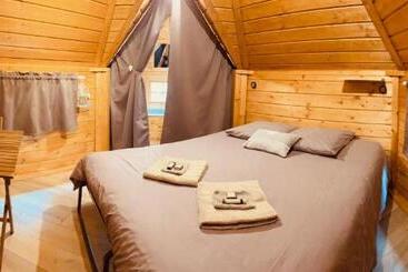 Bed and Breakfast Les Roulottes De La Basse Maunerie