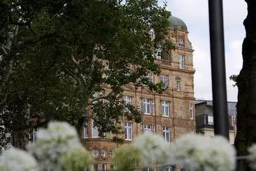 هتل Victory House Leicester Square