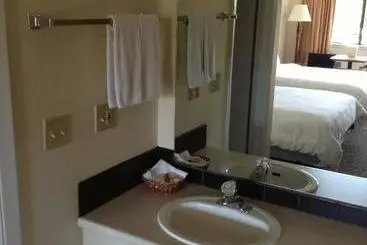 هتل Japan House Suites