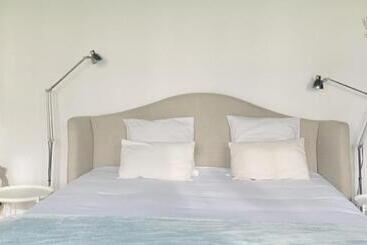 فندق Kasteelhof Van Loppem