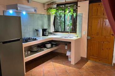 فندق صغير Cabinas Montesol