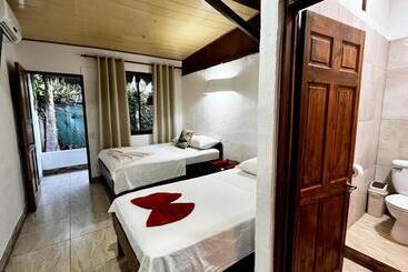 호스텔 Cabinas Montesol