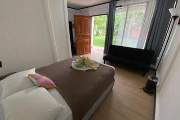 Aracari Garden Hostel