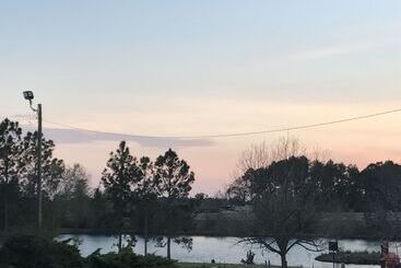 ホテル Budget Lakeview Inn