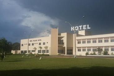 ホテル Ineia Palace