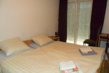 هتل Sobe U Kucanstvu Mbm