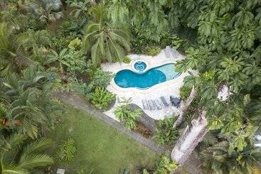 استراحتگاه El Nido Jungle Lodge