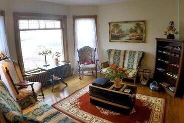 فندق Niagara Inn Bed & Breakfast