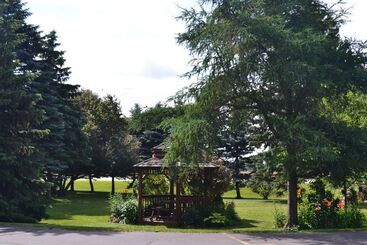 Stratford Suburban Motel