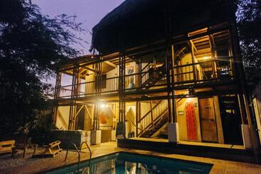 La Tortuga Hostel