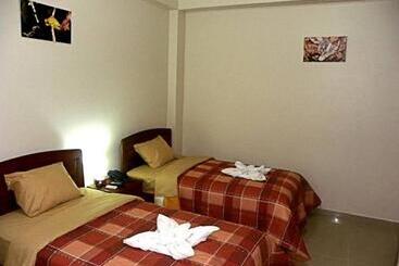 ホテル Jose Antonios Inn