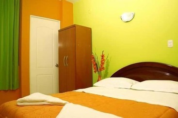 Отель Embajador