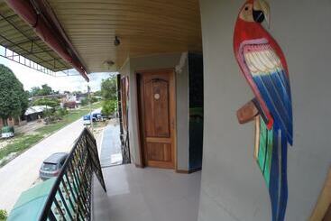 هتل Hostal La Esperanza