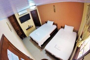 هتل Hostal La Esperanza