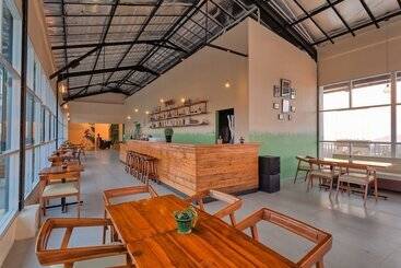 Le Eminence Puncak Hotel Convention & Resort