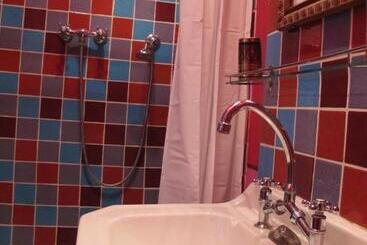 B&b In Arles L Atelier Du Midi Chambre D Hôtes Centre Historique Arles