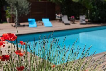 Bed and Breakfast Le Mas De Bertagne