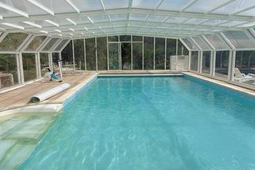 تختخواب و صبحانه Chambres D'hôtes Legros