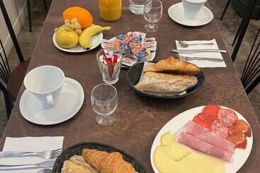 בית מלון כפרי Hôtel Café Les Fleurs