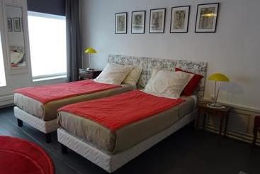 تختخواب و صبحانه Chambres D Hôtes Les Capucins