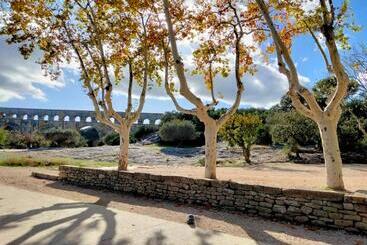 住宿加早餐  La Bastide Des Pins