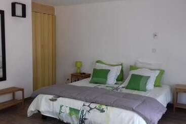 ベッドアンドブレックファースト Les Jardins De L'ermitage