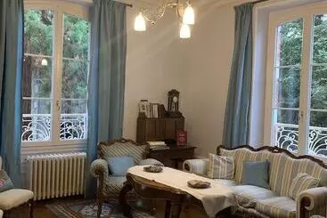 Aamiaismajoitus (B&B) L'oustal