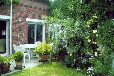 Bed and Breakfast Une Chambre En Ville