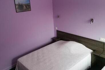 ホテル Hôtel Bar Des Arènes