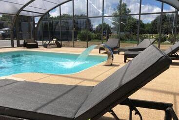 Hotel Kyriad Dol De Bretagne