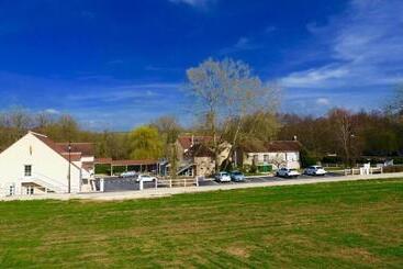 هتل Logis Hôtel Le Moulin De La Coudre