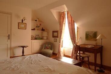 Nocleg ze śniadaniem Chambres D'hôtes Du Hameau Les Brunes