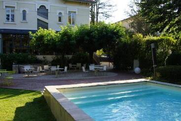 ホテル Hôtel De Charme L'orée Du Parc