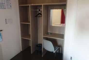 ホテル Kyriad Direct  Poissy   Acheres