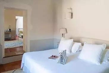 هتل La Maison Du Village