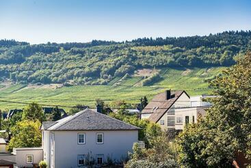 فندق Weinhaus Weis