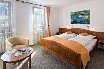 酒店 Weinhaus Weis