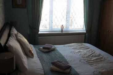 مبيت وإفطار Esjays At Knowles House