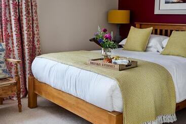 Bed and Breakfast The Barrington Boar