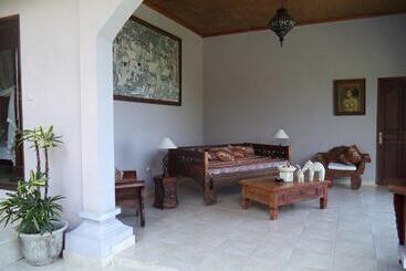 ホテル Baliku Dive Resort