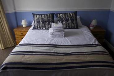 Отель The Shoreline