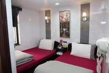 هتل Hi Inn