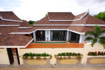 관광객 아파트 The Iris Pool Villa