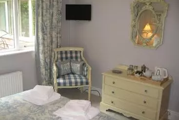 Bed and Breakfast Gardeners Cottage B And B