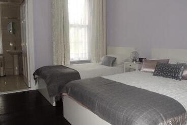 The Dolphin Hotel & Restaurant