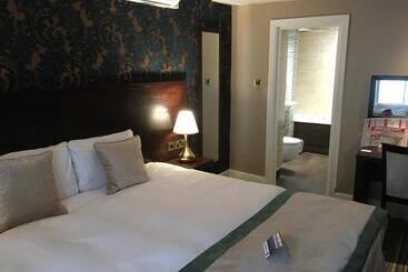 酒店 The Wyndham Arms Wetherspoon